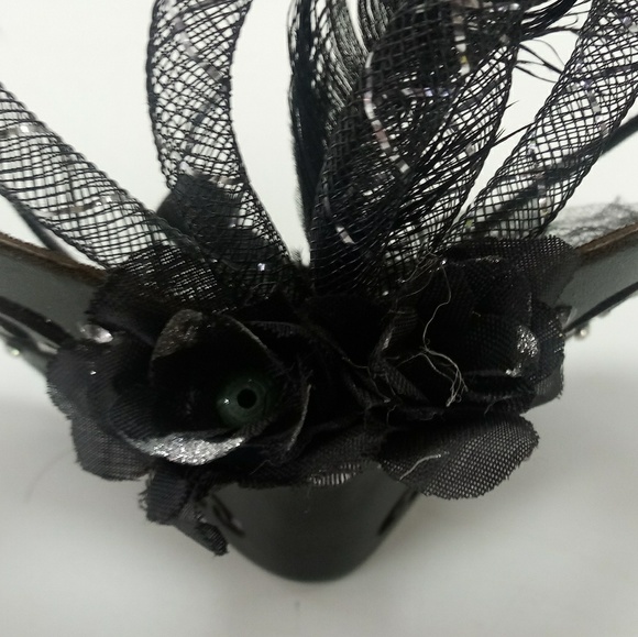 👁 Vintage Styled Veiled Masquerade Mask - Picture 4 of 6